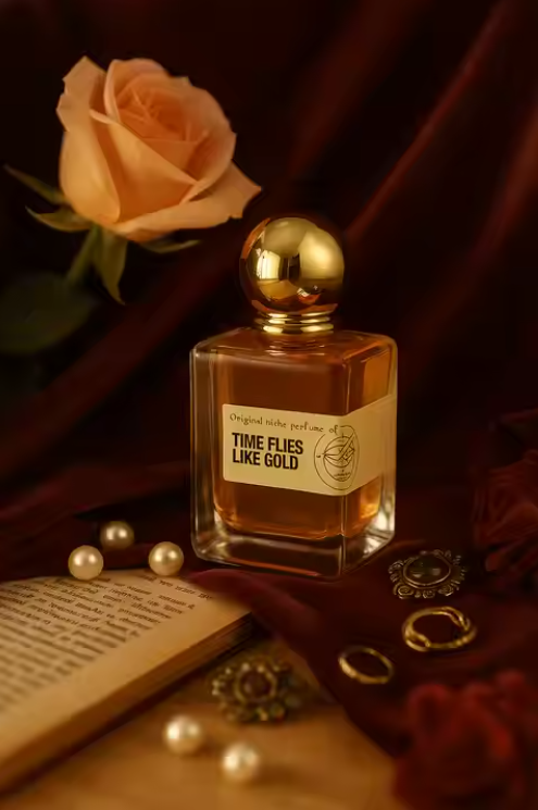 High-end unisex perfume in small bottles