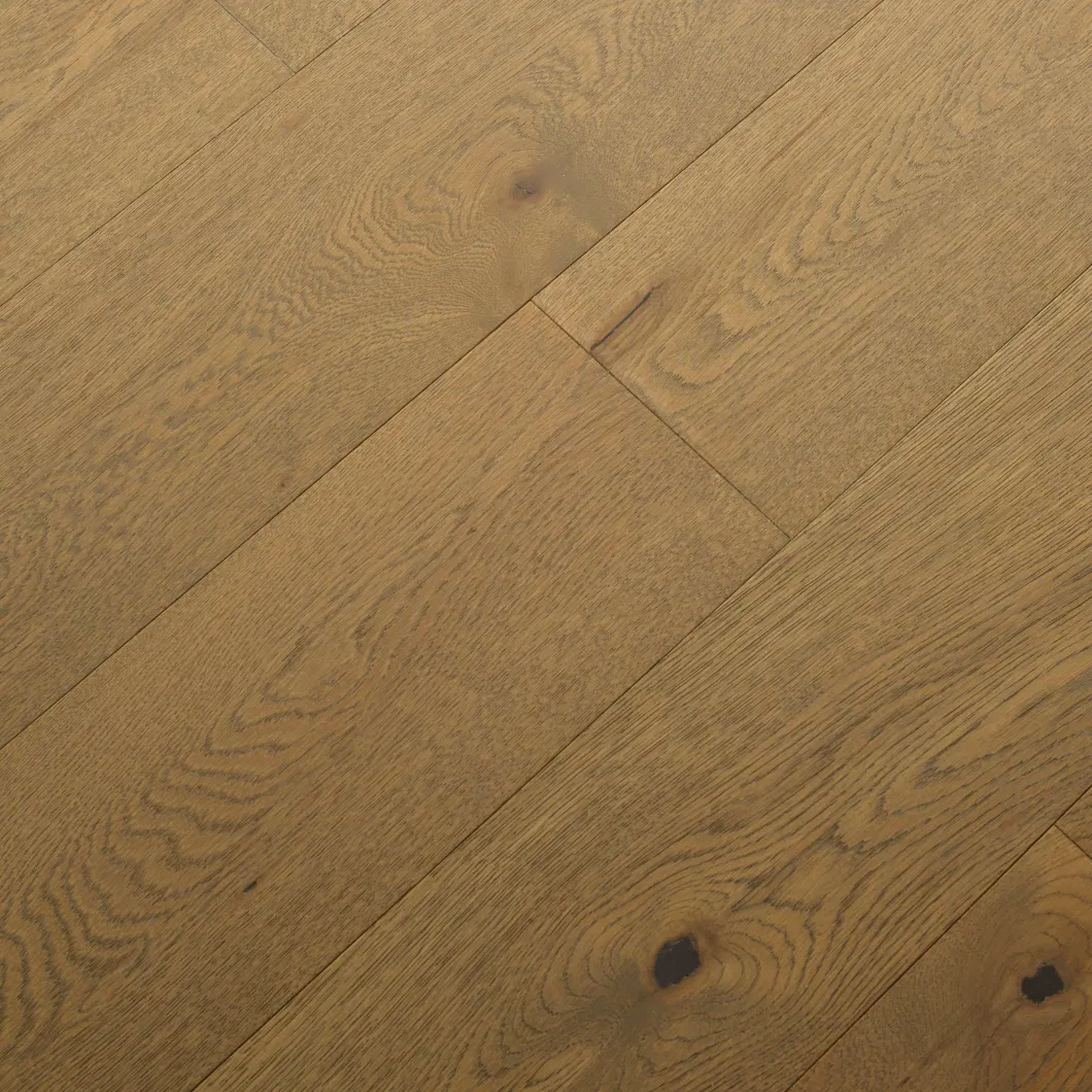 Piso de madera de parquet limpio y cómodo de madera de madera de roble