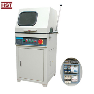 Máquina de corte de muestras metalográficas.