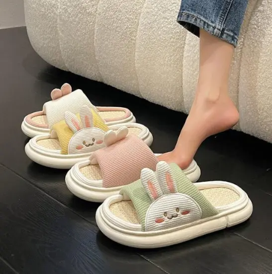 Unisex Winter Slippers: Premium Cotton and Flax Material for Comfortable Indoor Use