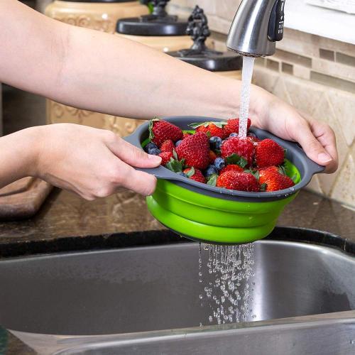 Collapsible folding Colanders with Handles