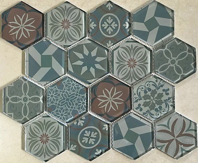 Mosaico de vidro cheio com estilo hexagonal