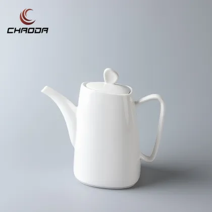 White Porcelain Teapot with Logo for Coffee Shop and Hotel