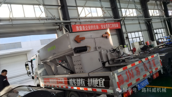 Snow melting spreader big one ready
