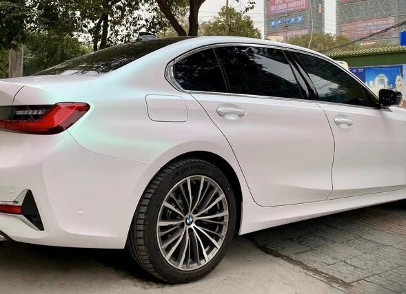 Pearl White Color Shifting Vinyl Wrap OEM Available Multiapplication 2