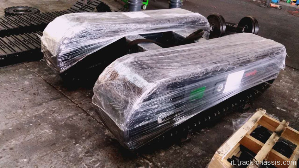 Paver di asfalto con un carrello a bassa velocità