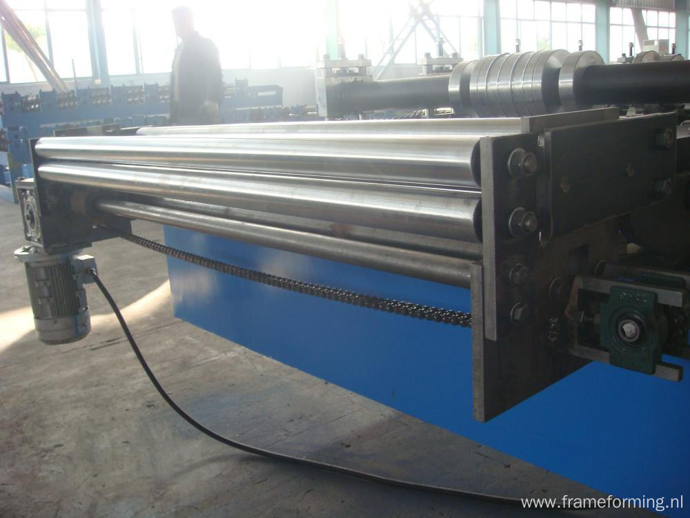 Galvanized Corrugated Steel Sheets Machine Metal Stud Roll Forming Machine