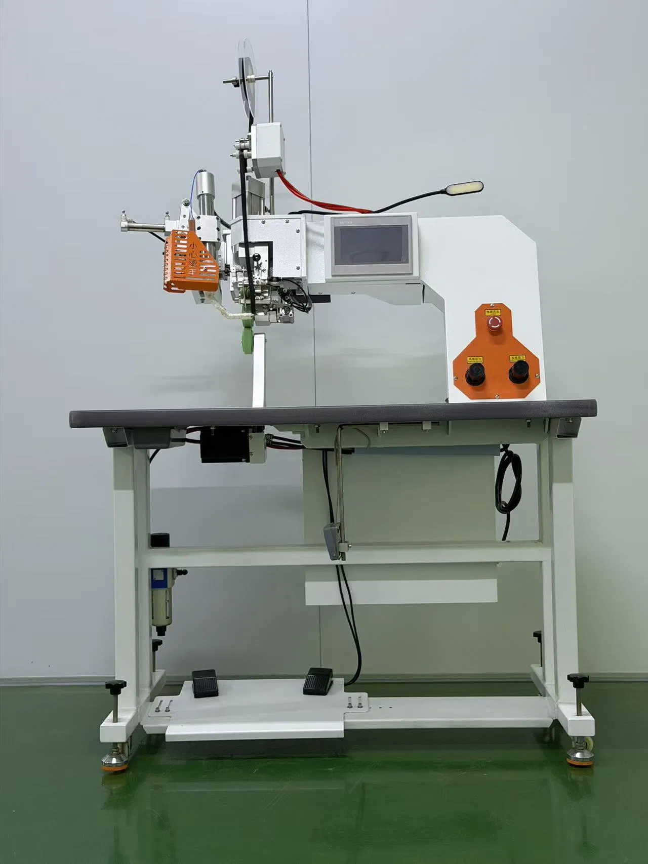 Ultrasonic Seam Sealing Machine with Hot Air Technology5