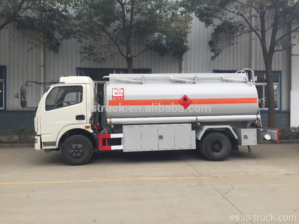 Camión del tanque de aceite de Dongfeng 5000 litros