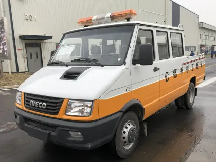 IVECO 9 Seats High Roof Engineering Van