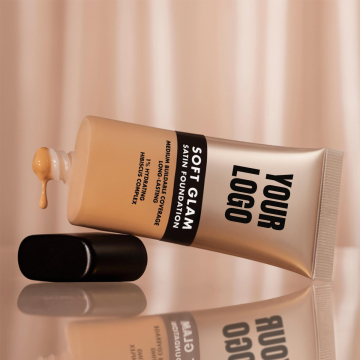 Wholesale Lightweight Long Lasting Sweatproof Custom Logo Organic Blurring Liquid Foundation Makeup