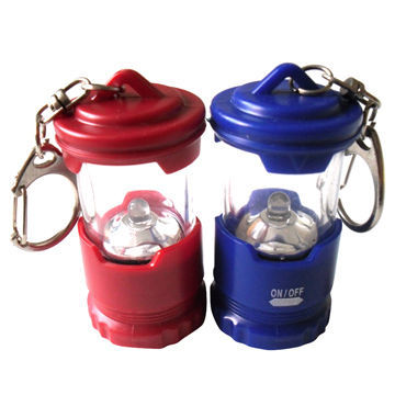 LED keychain light with CR2032 battery