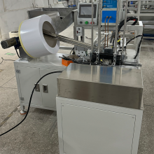 Máquina colgadora de plástico totalmente automática de alta velocidad