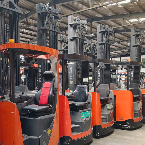 1,6 тонна использованного грузовика Toyota Deach на продажу