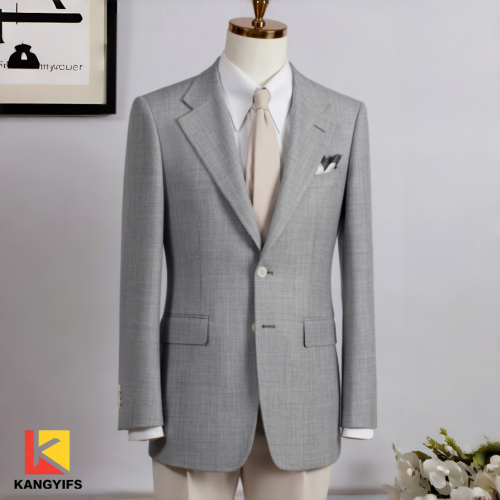 بدلة سهرة بصدر واحد باللون الرمادي الفاتح للرجال