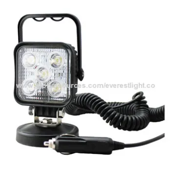 Vehicle LED repair working light with magnetic base and handle bar