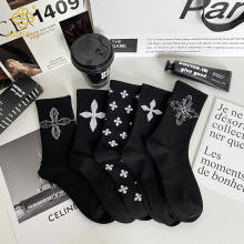 유럽과 미국 검은 교차 긴 양말