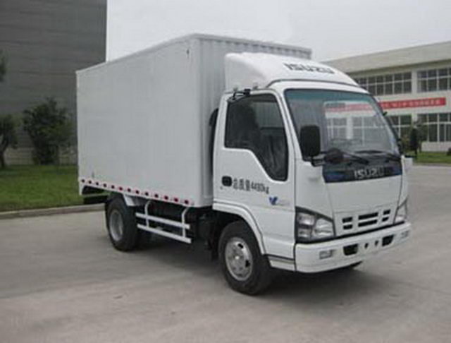 ISUZU 4X2 LHD / RHD 120HP Box Van Truck