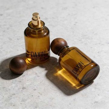Elegant Perfume Bottle Design for Luxury Fragrances