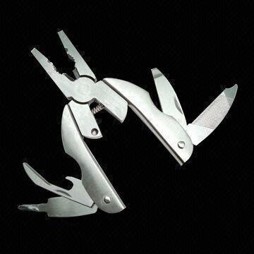 Multitools, Made of Stainless Steel Material, Includes Srew Driver and Edge Knife
