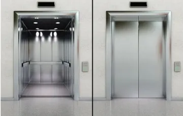 Safe and steady passenger elevator