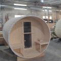 Salão de sauna de barril de madeira ao ar livre a vapor seco