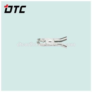 Distal end cutter-with flush end