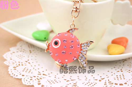 New promotional cartoon fish crystal keychain Valentines Day gifts couples resin stone fashion key ring