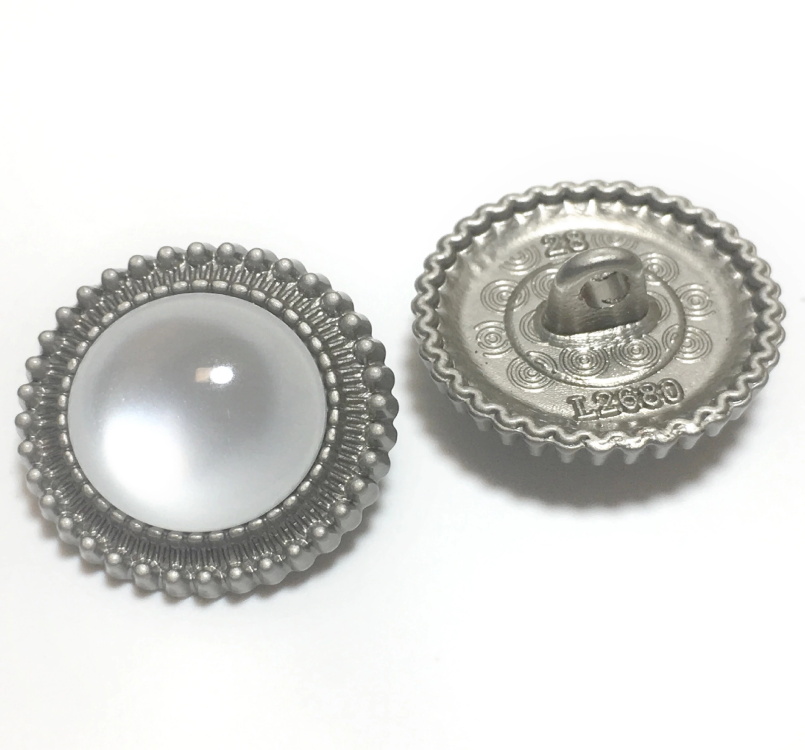 Round apparel button