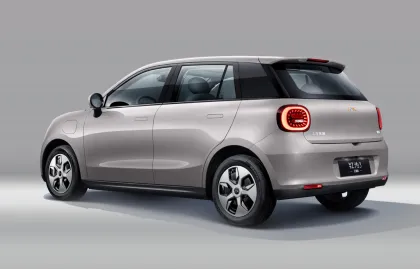 2024 Jac Yiwei 3: 330km Lite New Energy 5-Door Hatchback - Cheap Price Small Car