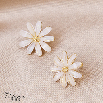 Delicate Small Daisy Stud Earrings for Everyday Wear