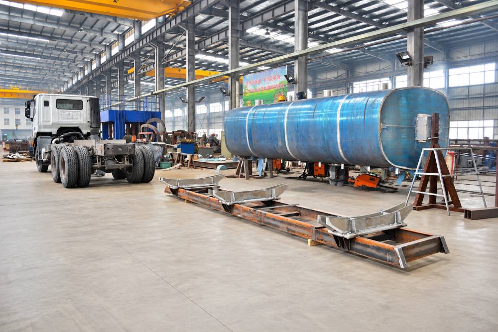 Custom Liquid Tank Bodies