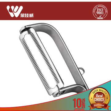 Kitchen Tool: Stainless Steel Metal Peeler