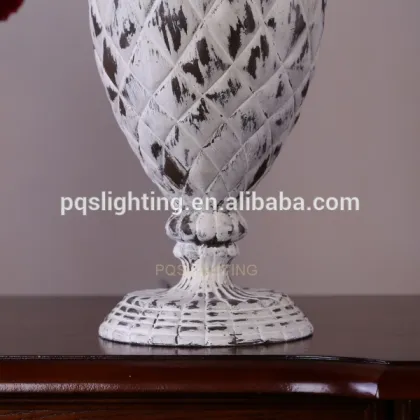 Elliptical body and artistic home decoration table lamp