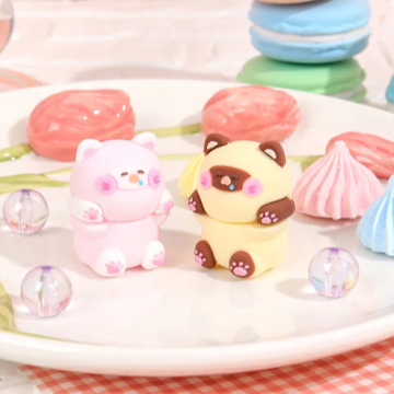 Cute Lazy Cat Shaped Lip Balm - Multi Colored Moisturizing Lip Oil