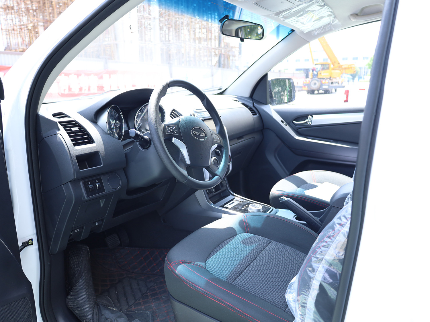ISUzu Four Wheel Electric Car Used 4X4 Pickup Truck Mini Car For Adult