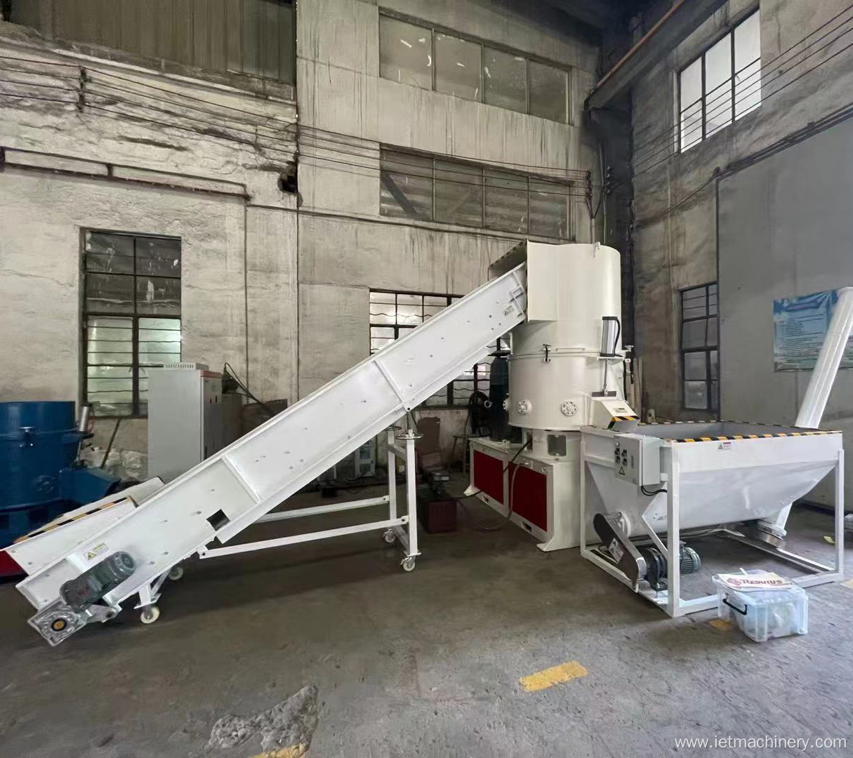 Plastic Recycling Auxiliary Equipment Plastic Agglomerator