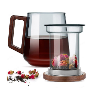 ถ้วยน้ำชาแก้ว borosilicate สูงพร้อมไม้วอลนัทและฝาปิด