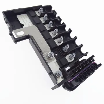 MOQ1 FACTORY Battery Circuit Fuse Box for VW Models: MK6 Polo, Octavia, Rapid, and Fabia