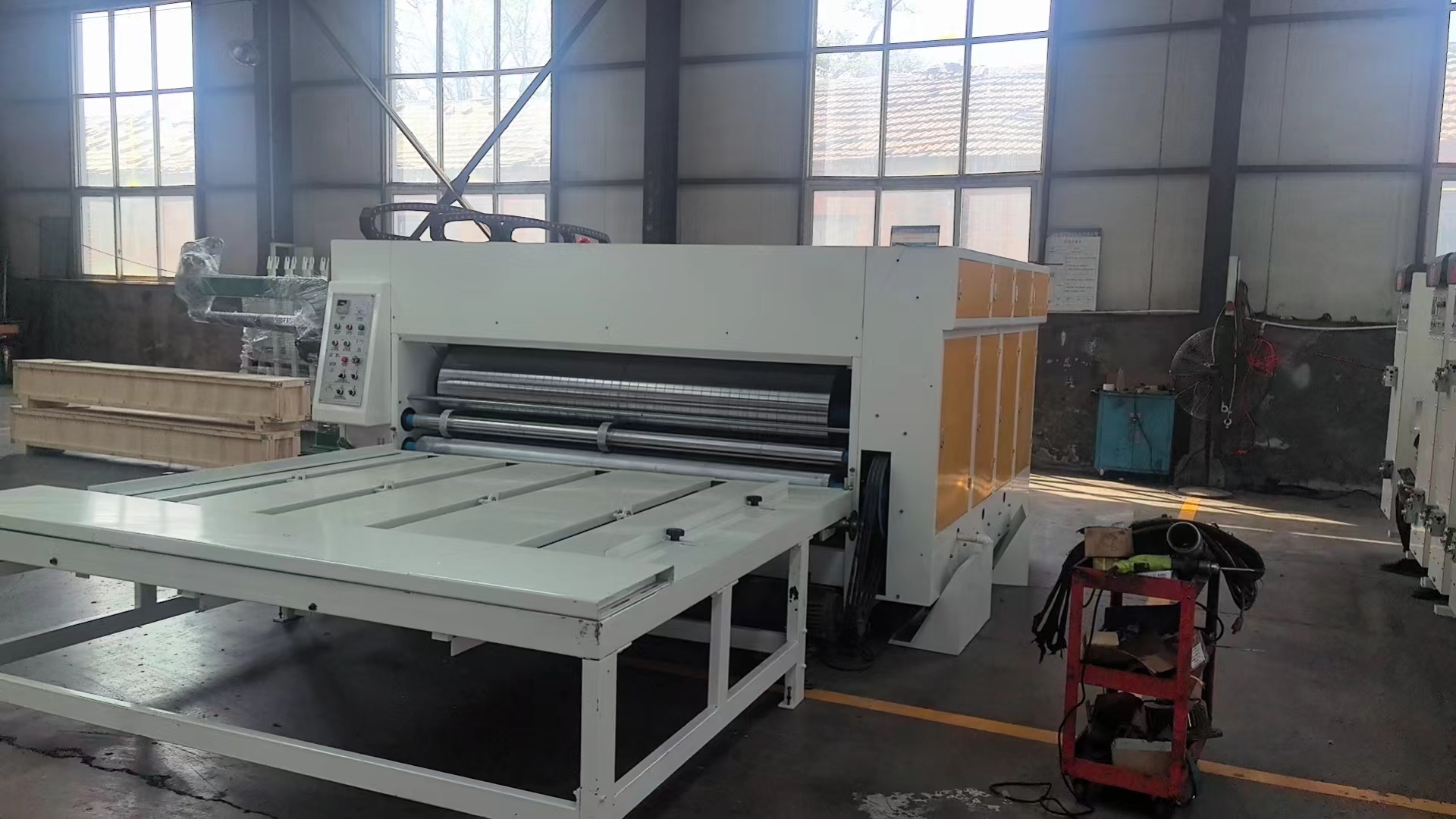 Chain feeder printer slotter machine for carton