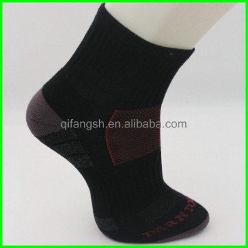 Mens light cushion hiking socks