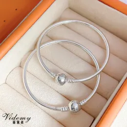 Timeless Silver Armlet for Everyday Wear