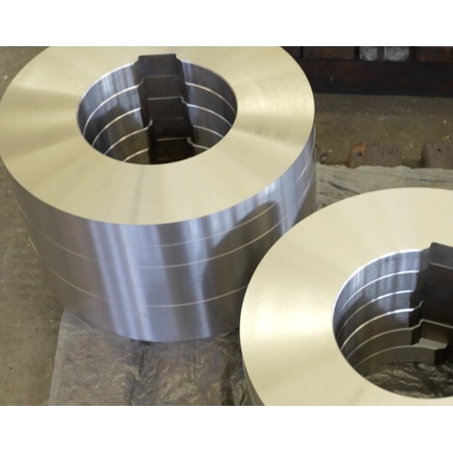 Pasadyang laki ng semento na karbida rotary slitting kutsilyo