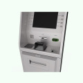 Ак түстөгү Cashpoint банкоматынын киоскасы