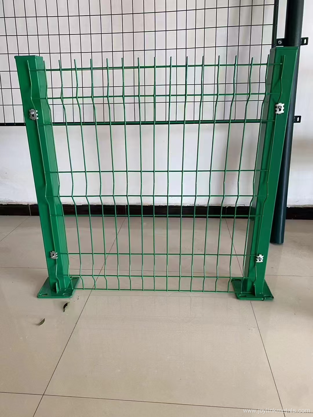 green or black 3D curved welded mesh fence