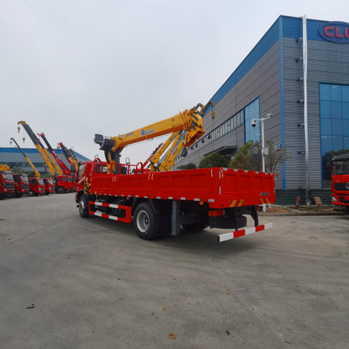 Dongfeng 200 л.с. 4x2 грузовик установлен 8 тонн кран