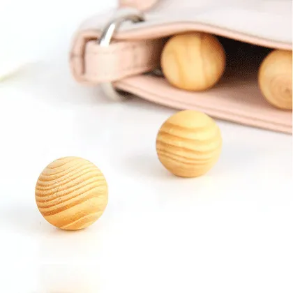 Wholesale Eco-friendly Fresh Moth Ball Pest Control: Red Cedar Wood Balls for Home Storage Organization