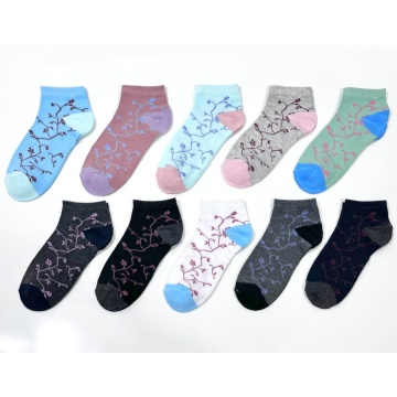 High quality custom made polyester socks for girls
