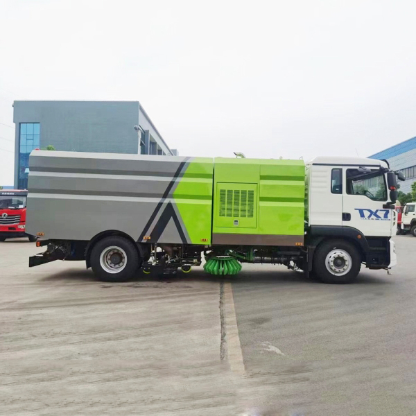 Reliable HOWO TX7 4x2 Road Sweeping Truck for City Cleaning