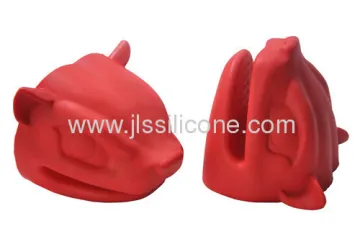 Wolf Shaped Protective Silicone Oven Mitt 